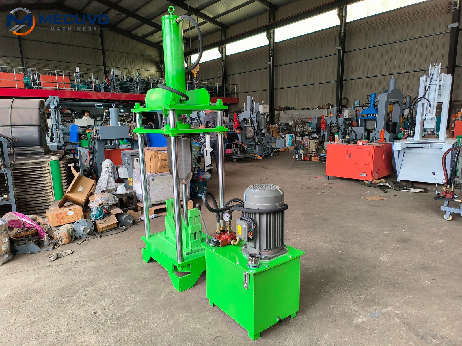 Motor recycling equipment in a workshop with MECUVO logo watermark